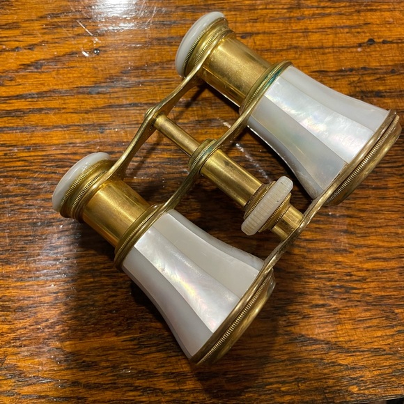Antique French Opera Mother of Pearl glasses/binoculars - Picture 4 of 8